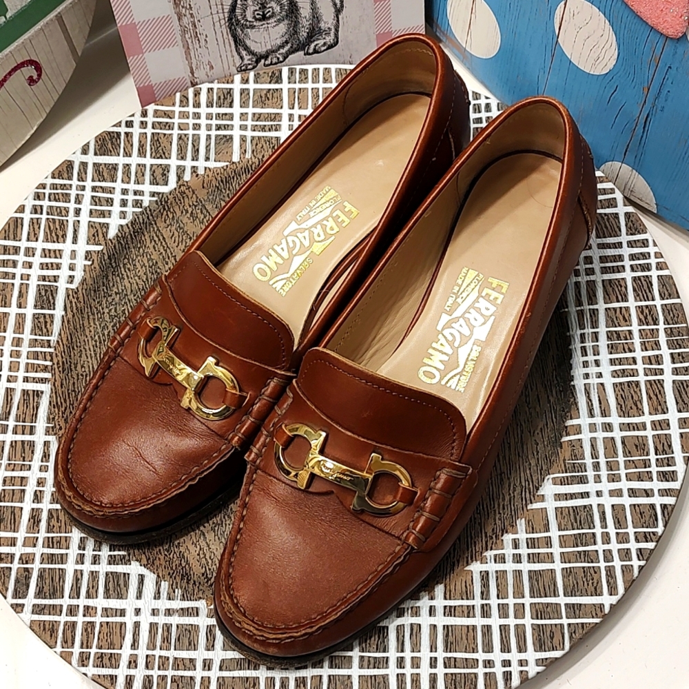 🥰 EUC Salvatore Ferragamo Ladies Genuine Leather Gancini Bit Driving Loafer, 7